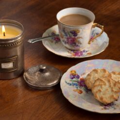 Himalayan Cafe Tin Candle Lifesyle